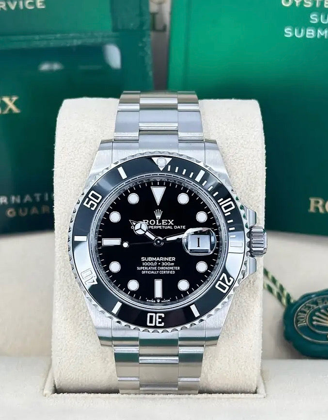 SUBMARINER BLACK DIAL “DATE” 2025