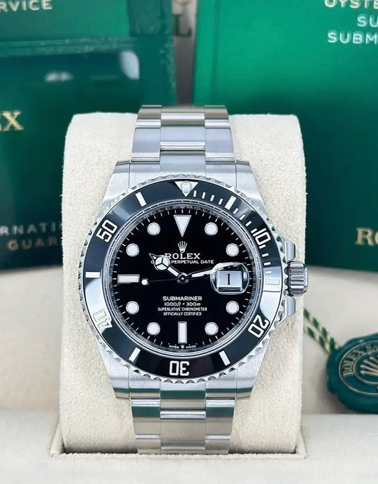 SUBMARINER BLACK DIAL “DATE” 2025